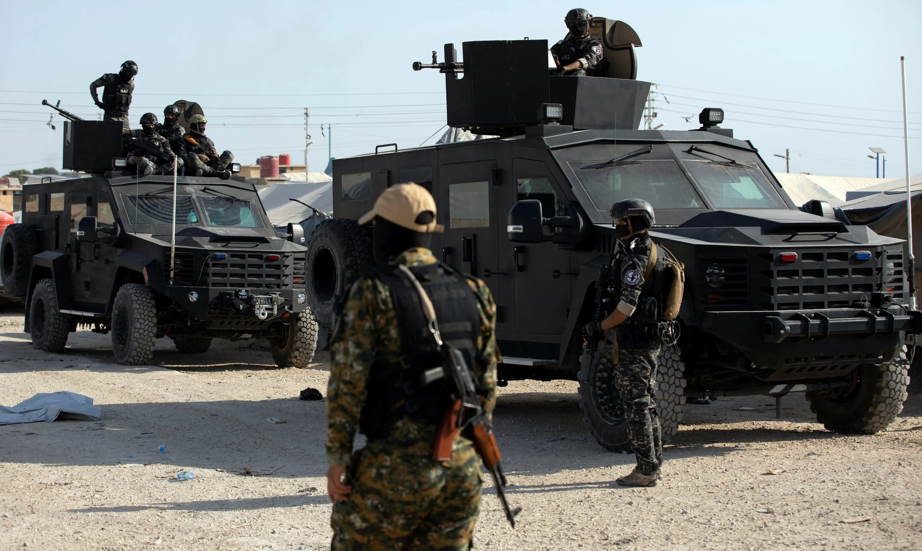 "قسد" تعتقل أبناء شيخ عشيرة عربية بالرقة وتداهم منازل بديرالزور