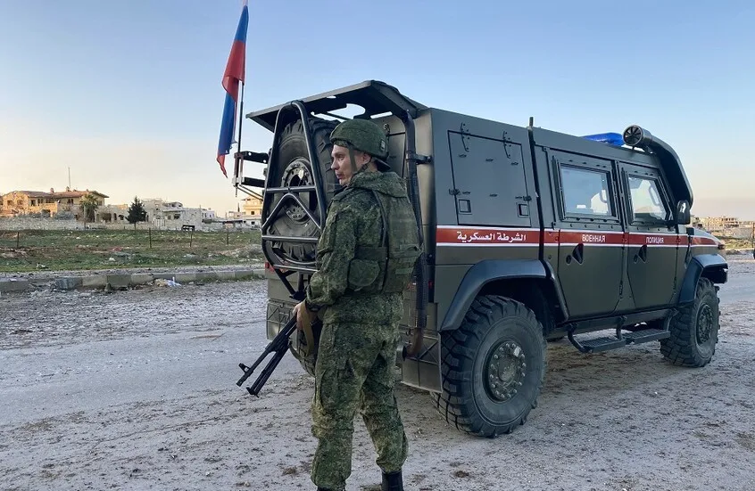 محافظ طرطوس ينفي مزاعم فلول النظام حول اتفاقيات انسحاب روسي من الساحل