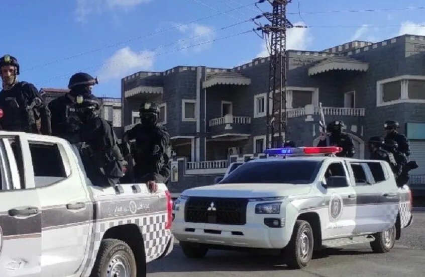 القبض على عصابة سرقت البنك العربي خلال فترة التحرير واستعادة جزء من المسروقات