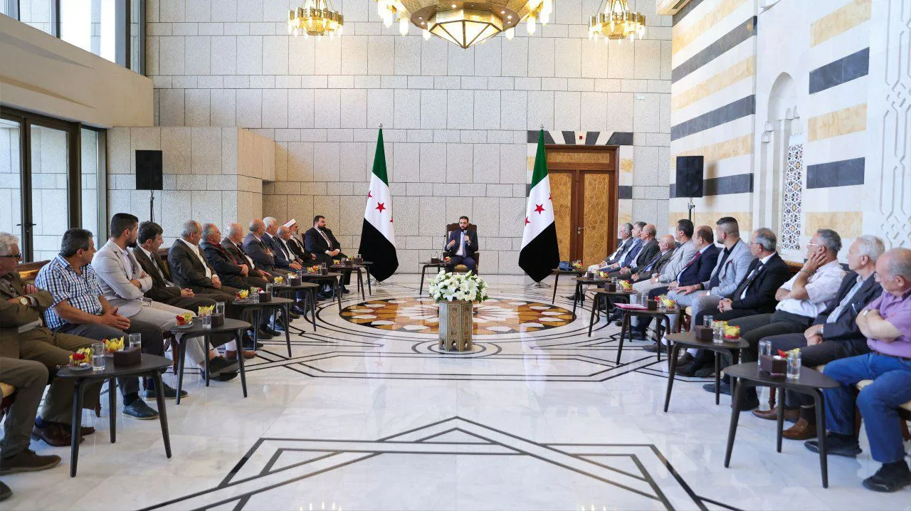 وفد من السويداء يلتقي "الشرع" في قصر الشعب ويناقش ورقة مطالب بثلاثة مستويات