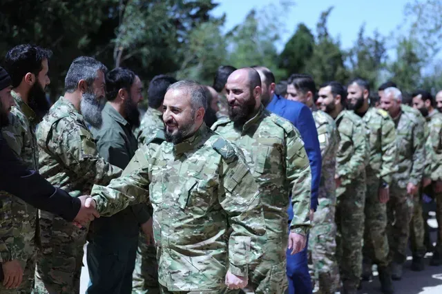 وزير الدفاع يُعلن إصدار لوائح جديدة للسلوك والانضباط العسكري