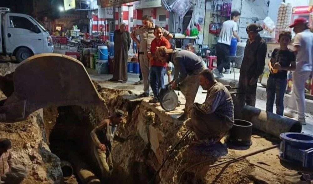 استبدال خط المياه الرئيسي بدير الزور.. جهود متواصلة لتحسين البنية التحتية